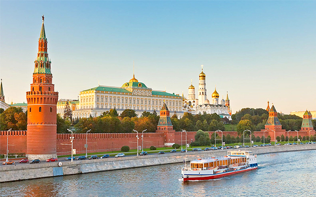 Khám phá sự bí ẩn của cung Điện Kremlin khi đến du lịch Nga